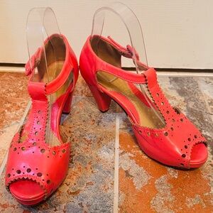 Sassy Chase + Chloe Vibrant Deep Coral Cutout Heels!